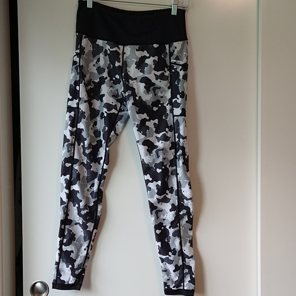 Reversible camo CVG leggings M